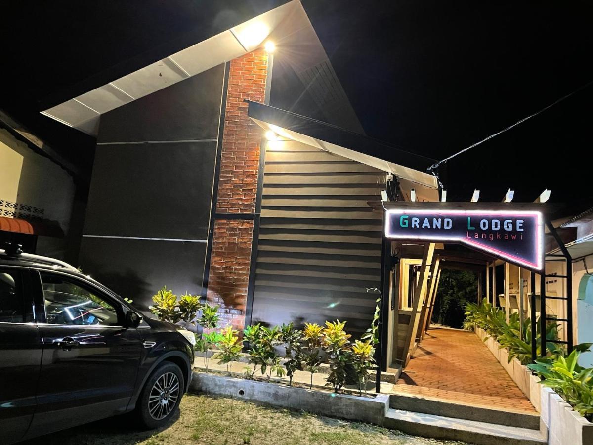 Grand Lodge Langkawi Pantai Cenang  Exterior photo